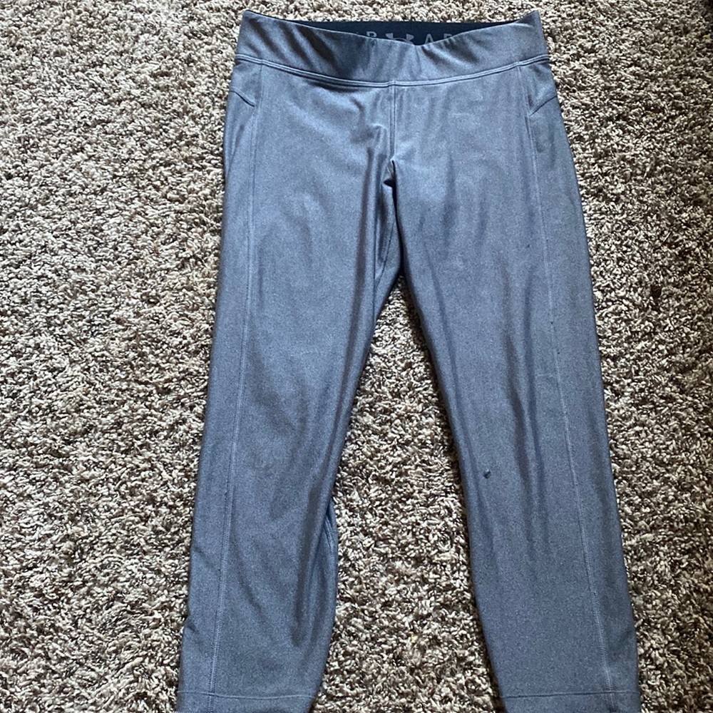 Under armor gray leggings size large